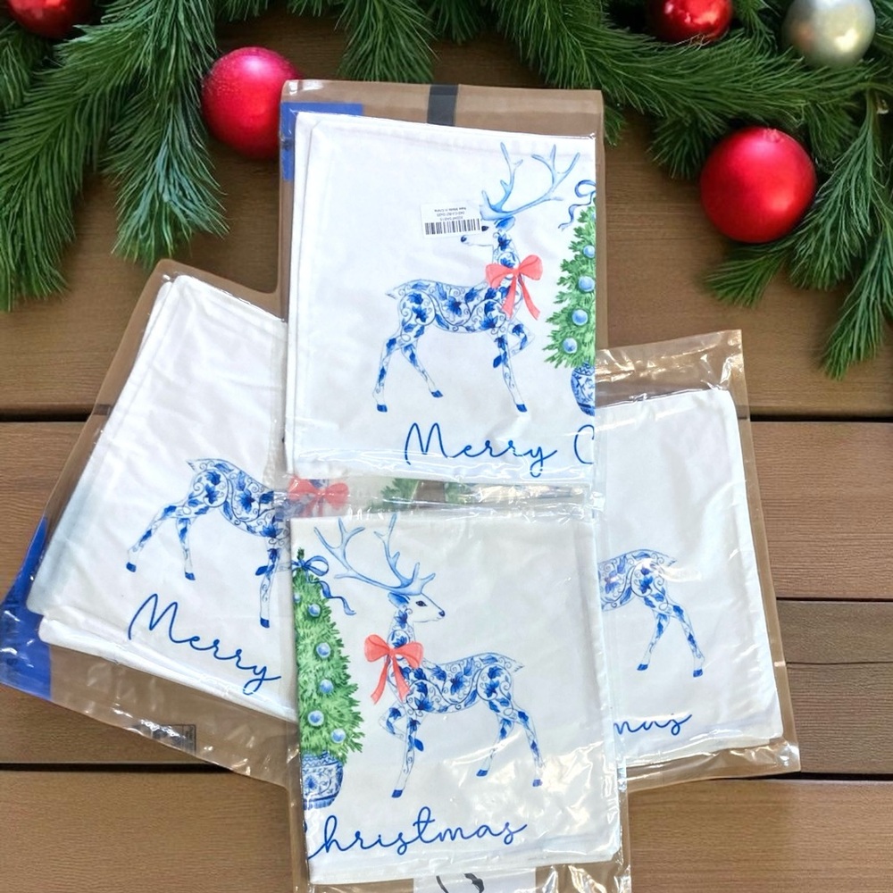 4pc Christmas Reindeer PILLOW COVERS New 20x12 Chic White Blue Pink Green Zip